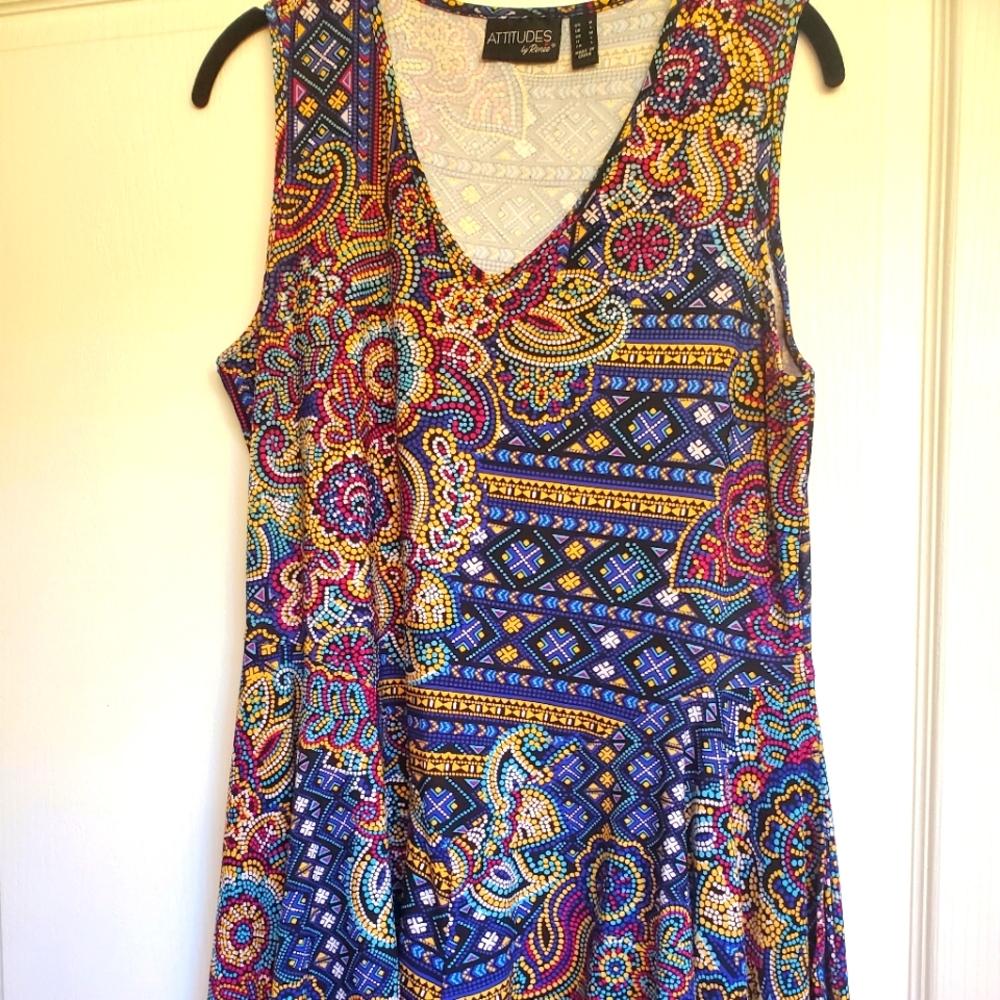Attitude by Renee size M como jersey dip hem knit tunic with pockets